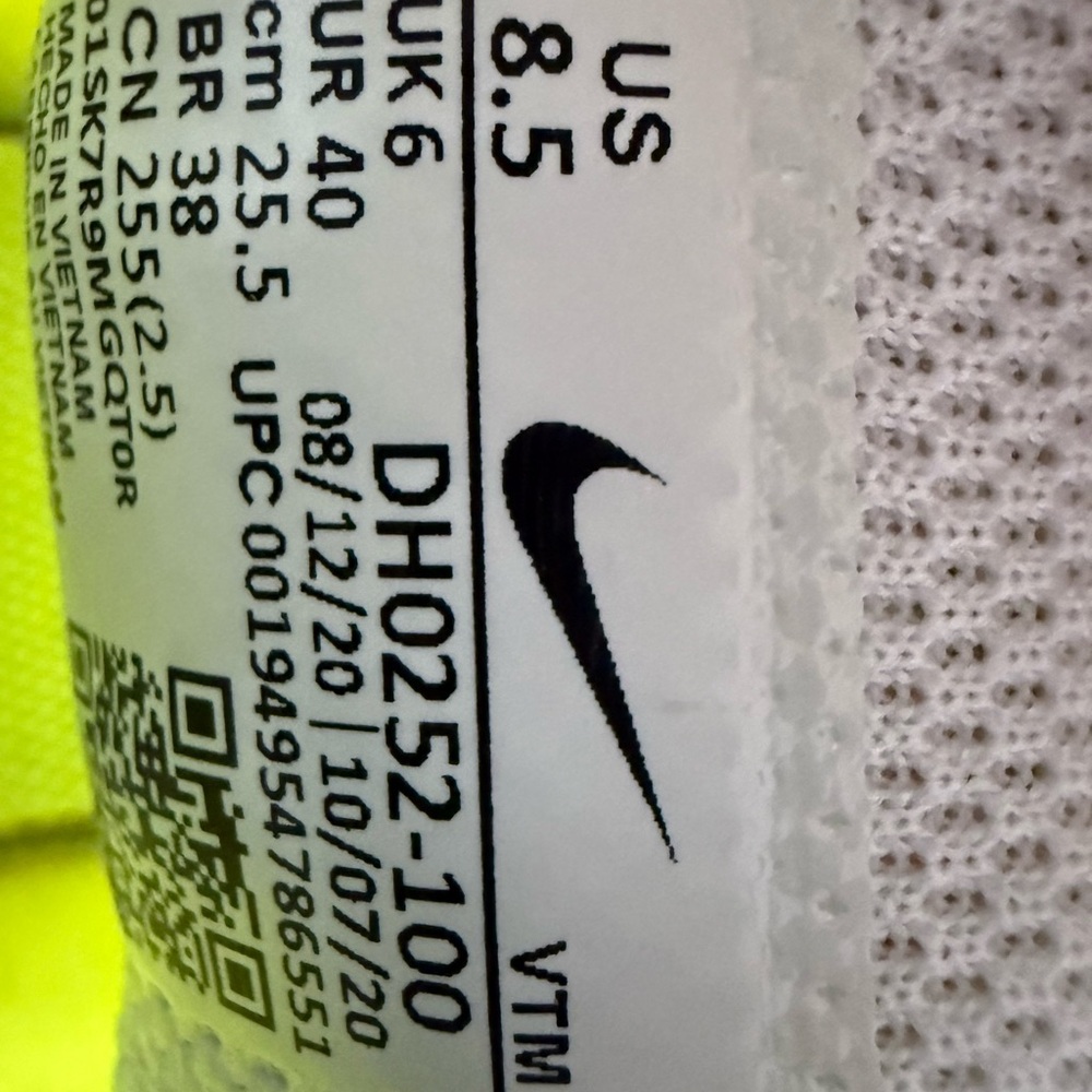 Nike Air Max 270 White with Pink and Blue Accents - Picture 4 of 5